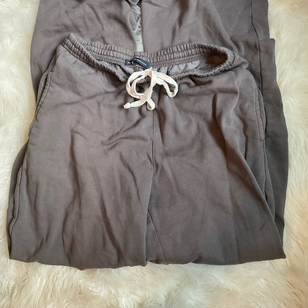 Brandy Melville Grey Sweatpants
